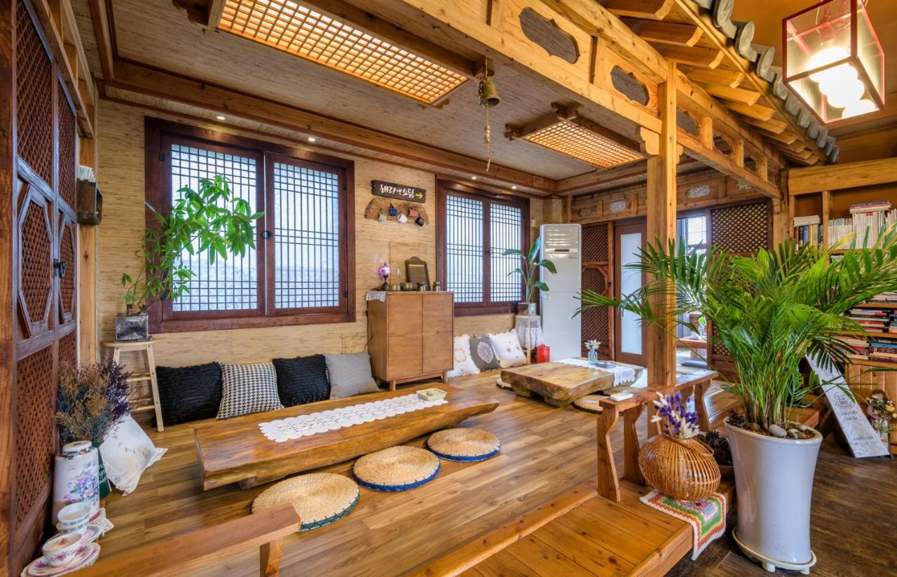 Harry And Sodam Pension Jeju by Eksteriør bilde